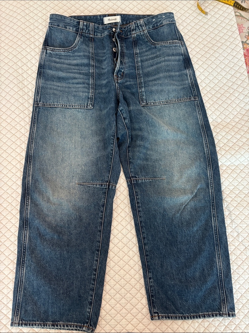 Madewell Curvy darted barrel leg Jean